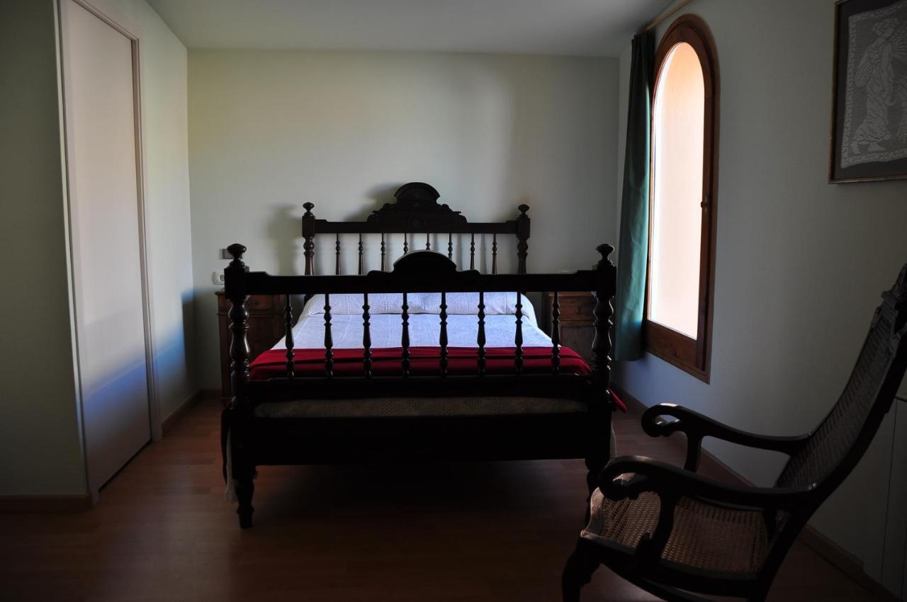 Can Deu Del Firal Hotel Cassa De La Selva Room photo